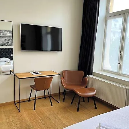 Hotel Le Parisien-2